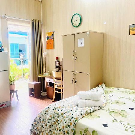 Cozy Homestay With Large Bed, Private Bathroom, Large Balcony Hanoi Exterior photo