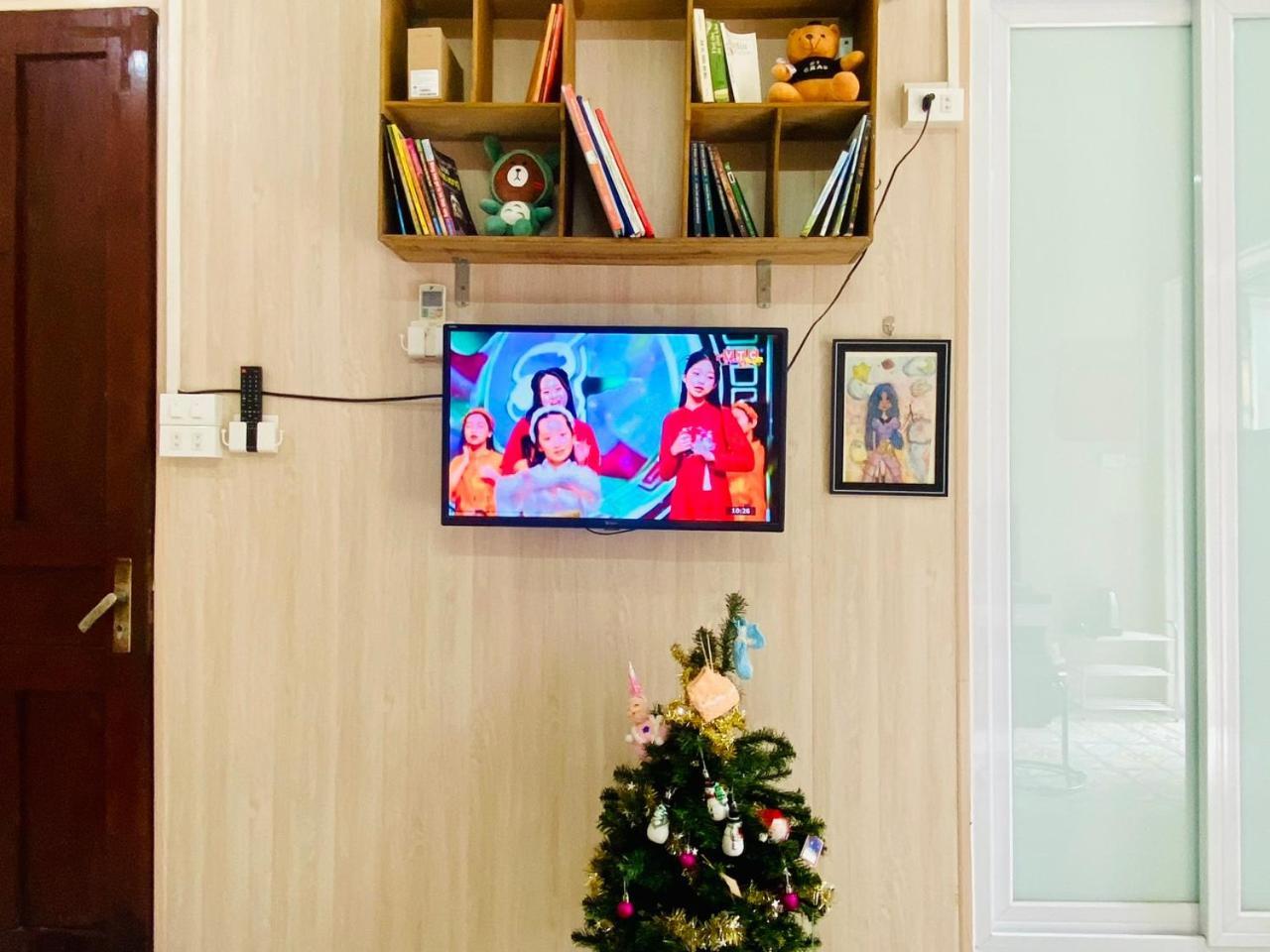 Cozy Homestay With Large Bed, Private Bathroom, Large Balcony Hanoi Exterior photo